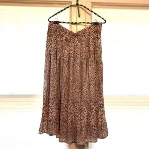 NWT Leopard Print Midi Skrit